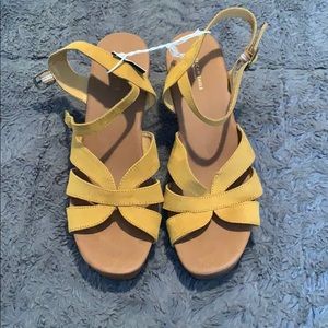 American Eagle dress sandal